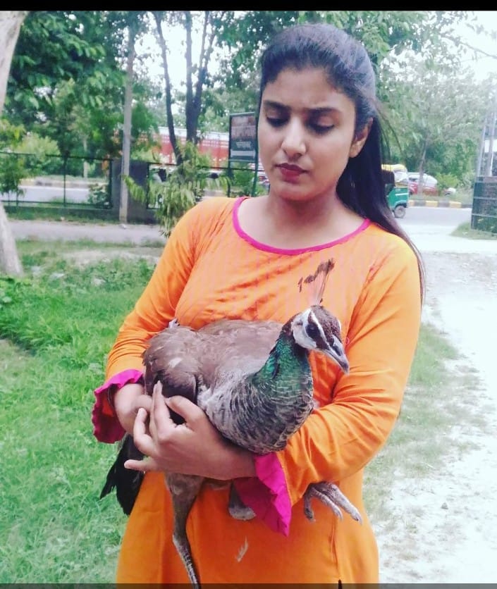 AN INSPIRING STORY OF A YOUNG GIRL- PREETI WHO HAS DECIDED TO DEDICATE HER  LIFE FOR STRAY NIMALS, WILL BE AWARD ON 15TH AUGUST